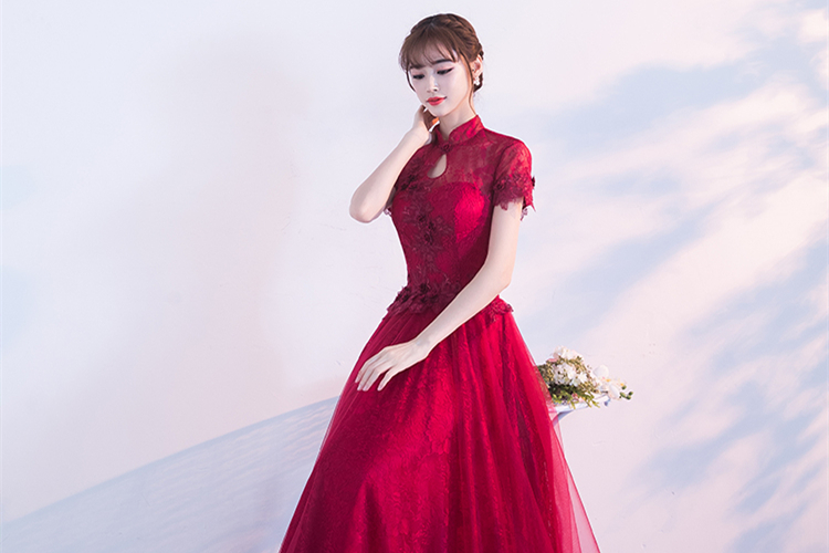 中式立領(lǐng)修身長(zhǎng)款禮服，新娘敬酒服