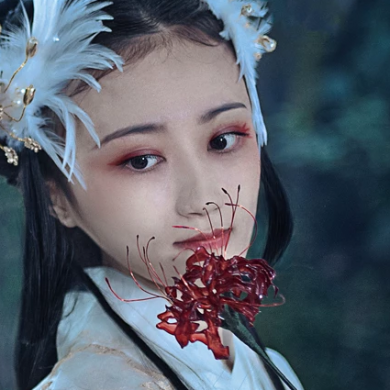 妖艷帶傘女子頭像，唯美古風(fēng)真人頭像