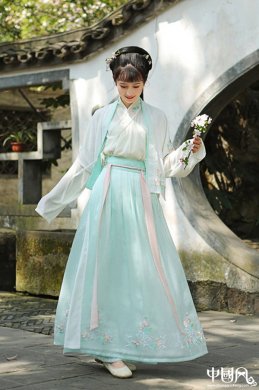 改良漢服交領(lǐng)襦裙 對(duì)襟半臂齊腰