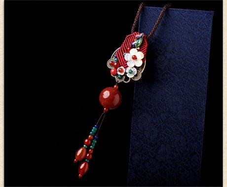 紅色民族風(fēng)毛衣鏈項(xiàng)鏈?zhǔn)罪? / data-bOx9=