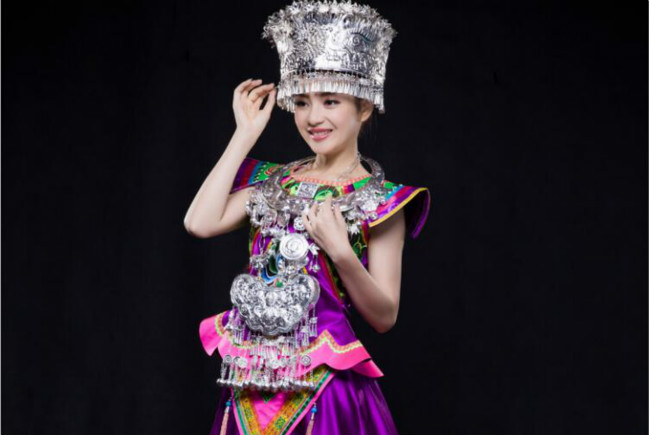 民族風舞蹈服裝圖片苗族服飾