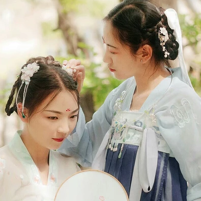 漢服帶團(tuán)扇閨蜜頭像，唯美古風(fēng)真人頭像