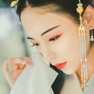 喝酒傷感女生頭像，唯美古風(fēng)真人頭像