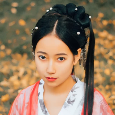 紅紗帶折扇女文藝生頭像，唯美古風(fēng)真人頭像