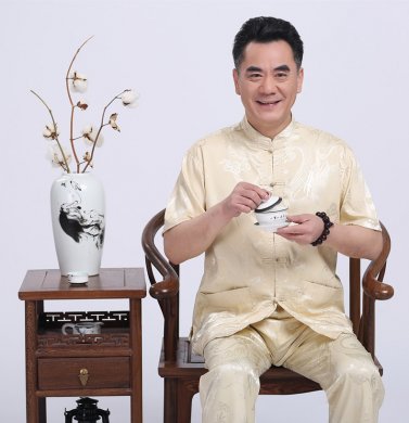 米黃色家佳樂文學(xué)繡龍?zhí)籽b男士唐裝